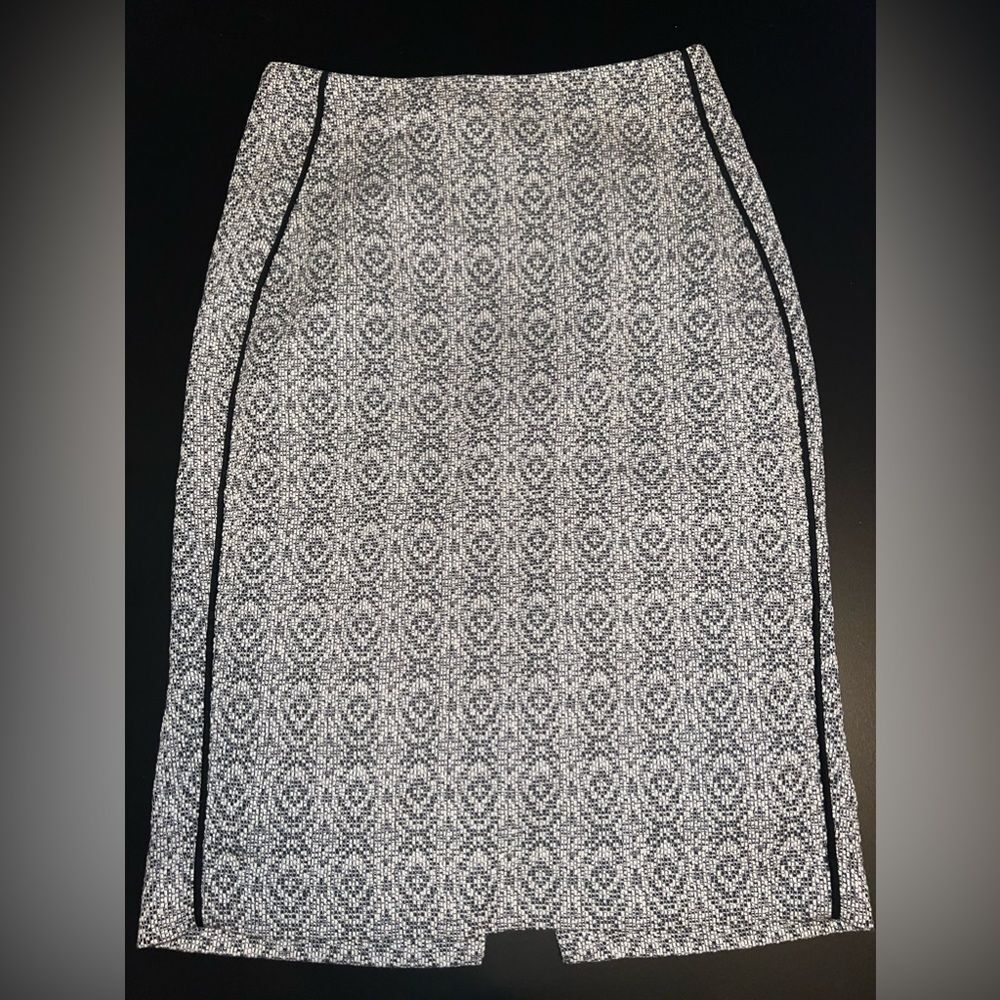 The Limited Pencil Skirt Mosaic Tile Print With back Slit Size 2 Like New
